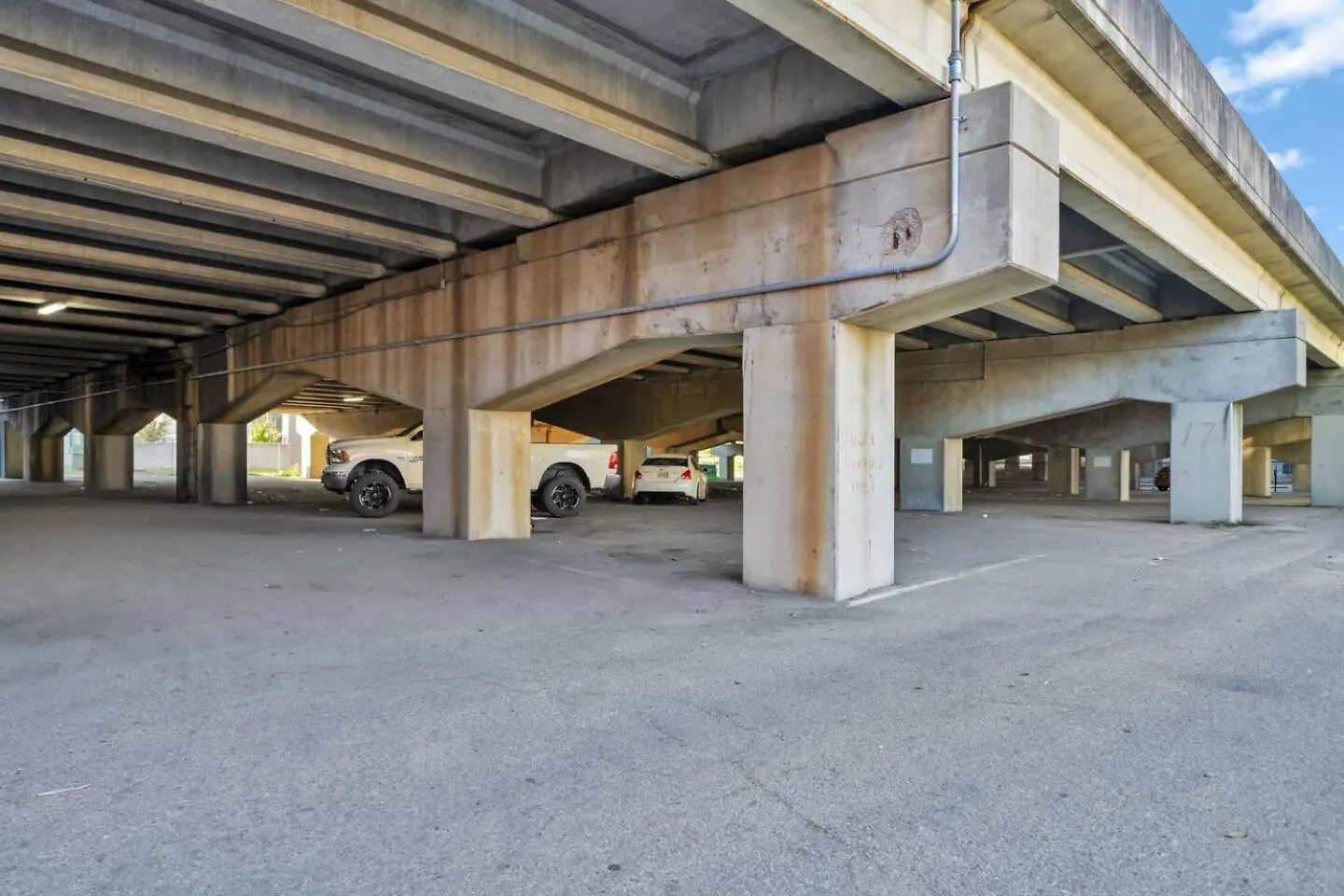 Modern Space In The Vibrant Louisville #101 0*,