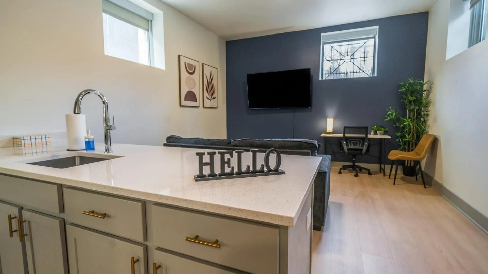 Modern Space In The Vibrant Louisville #101